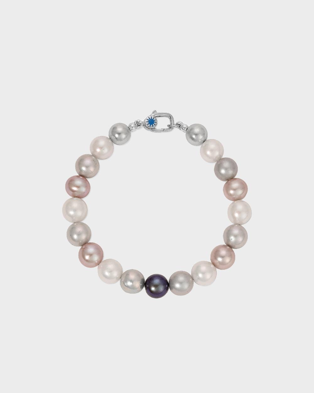 polite worldwide Dreamy Pearl Bracelet