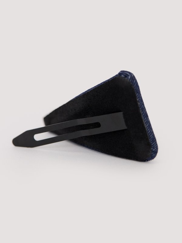 Pomelo Pomelo Flower Hair Clip - Black/Metallic Silver