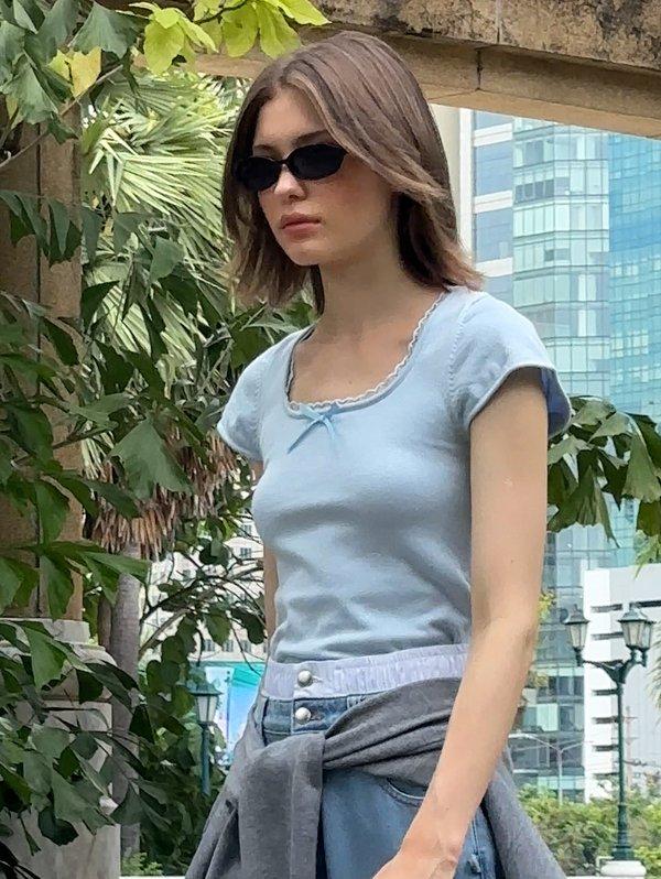 pomelo Pomelo Bow Detail Lace Hem Blouse - Baby Blue