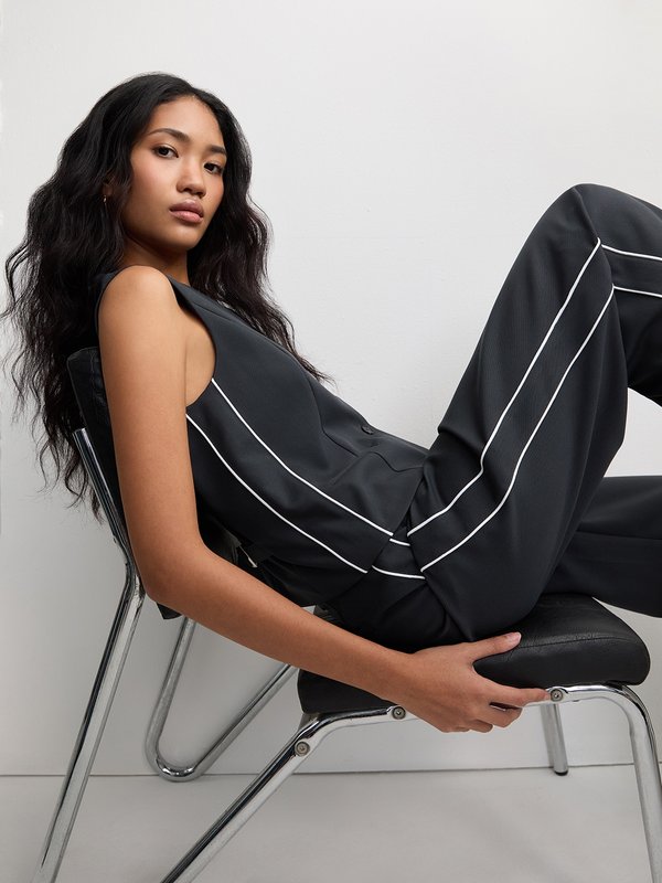 pomelo Pomelo Contrast Trim Vest - Dark Grey