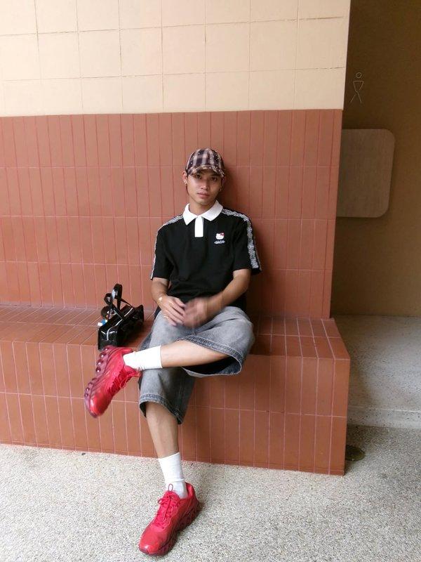 pomelo Pomelo Pomelo. ♥ Hello Kitty Lace Trim Polo Top - White