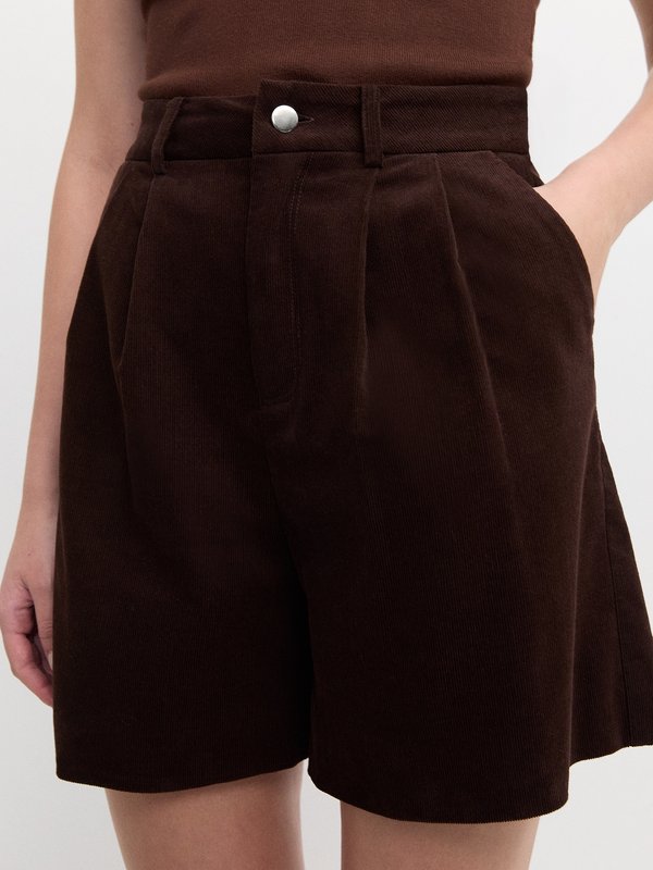pomelo Pomelo High-Waisted Pleat Shorts - Brown