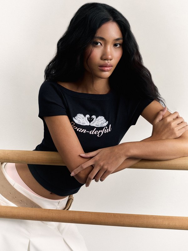 Pomelo Pomelo Swan Embroidery Baby Tee - Black
