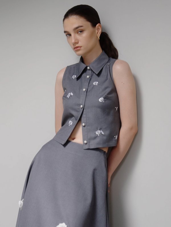 pomelo Pomelo Pomelo. x Janesuda Embroidered Floral Top - Mid Grey