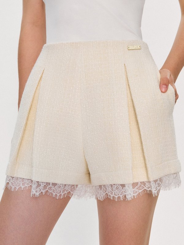 Pomelo Pomelo Pomelo. X Janesuda Pleated Lace Trim Shorts - Cream