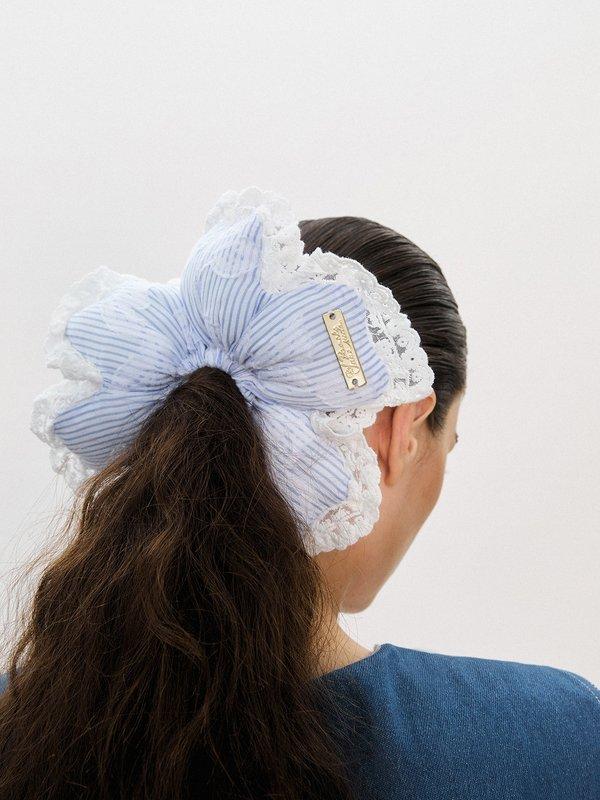 pomelo Pomelo Pomelo. x Janesuda Striped Lace Scrunchie - Baby Blue