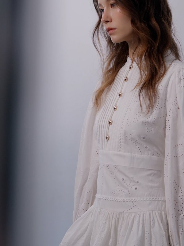 pomelo VERSE Eyelet Ruffle Dress - White