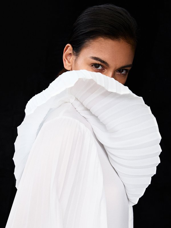 Pomelo VERSE Pleated Blouse - White