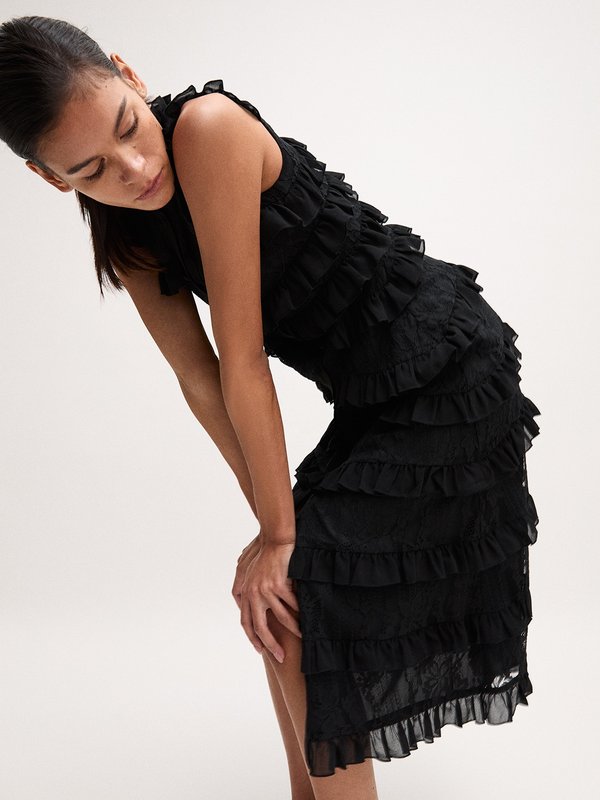 Pomelo VERSE Ruffled Lace Dress - Black