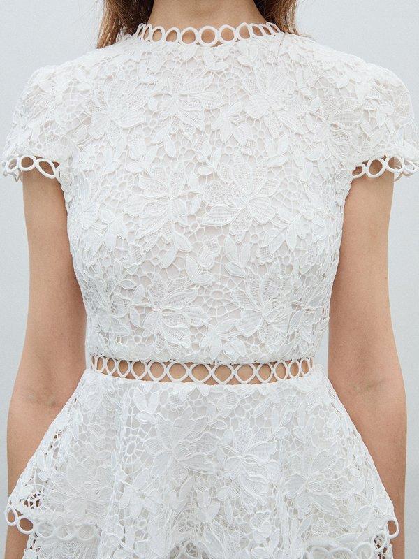 Pomelo VERSE Ruffled Lace Dress - White