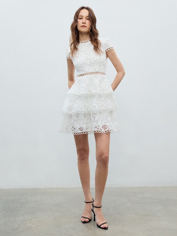 Pomelo VERSE Ruffled Lace Dress - White