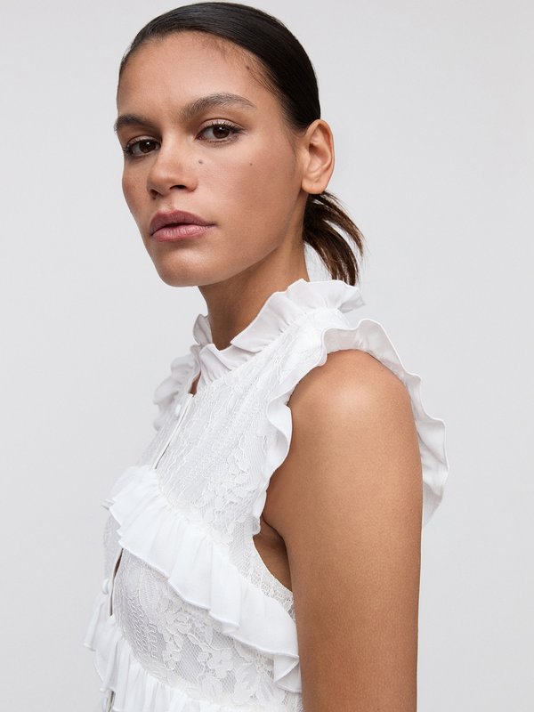 Pomelo VERSE Ruffled Lace Dress - White