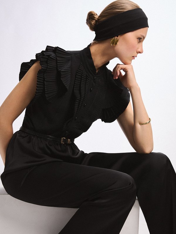 Pomelo VERSE Ruffled Placket Top - Black