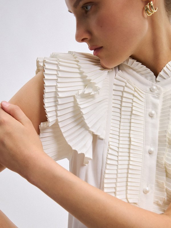 Pomelo VERSE Ruffled Placket Top - White