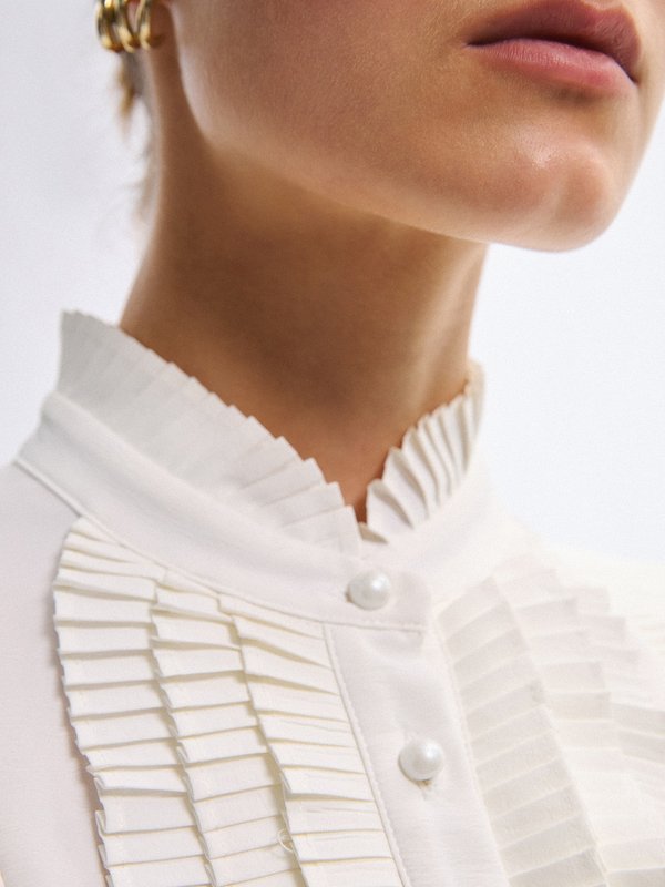 Pomelo VERSE Ruffled Placket Top - White