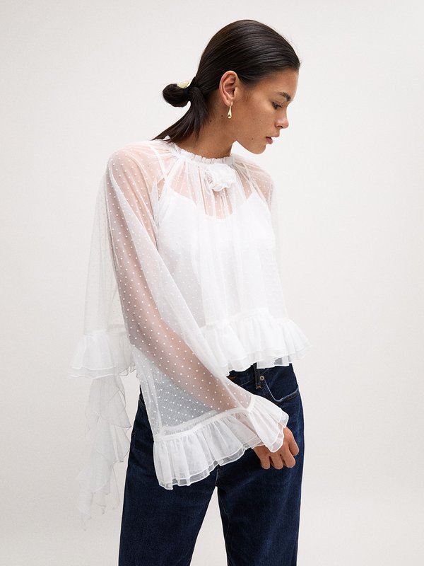 pomelo VERSE Ruffled Polka Dot Blouse - White