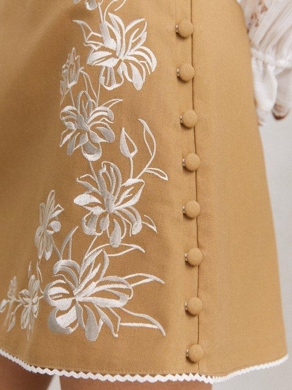Pomelo VERSE Elizabeth Flower Embroidered Mini Skirt- Brown