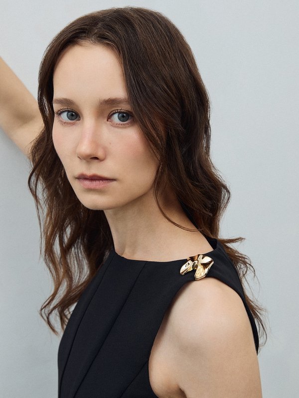 Pomelo VERSE Floral Shoulder Embellished Dress - Black