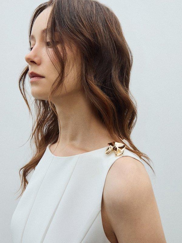 Pomelo VERSE Floral Shoulder Embellished Dress - White