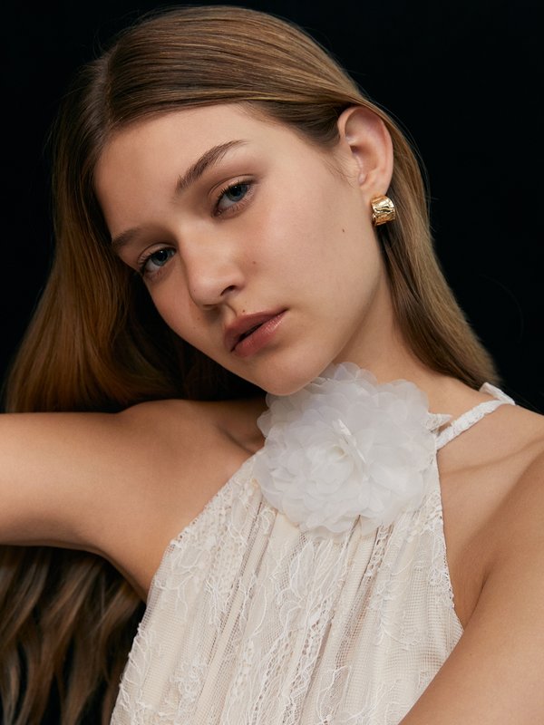 Pomelo VERSE Flower Motif Lace Halter Mini Dress - White