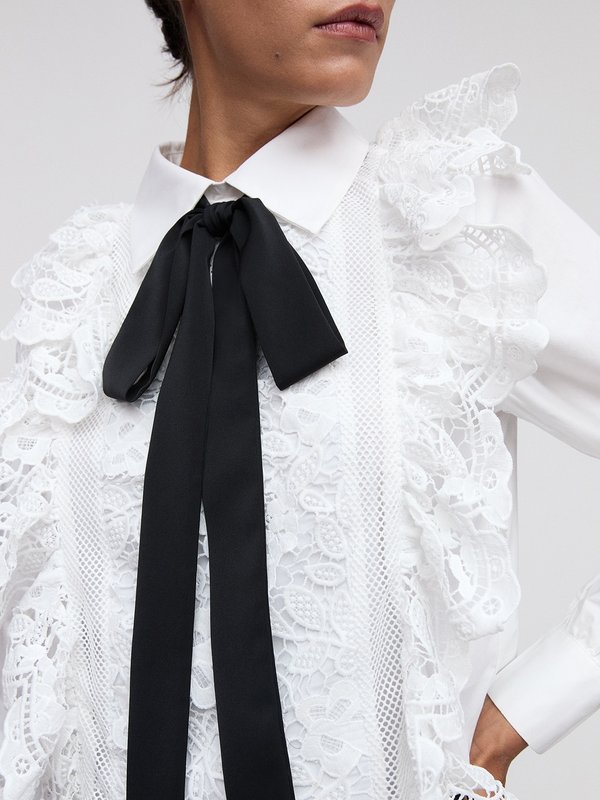 Pomelo VERSE Semi See-Through Lace Ruffled Blouse - White