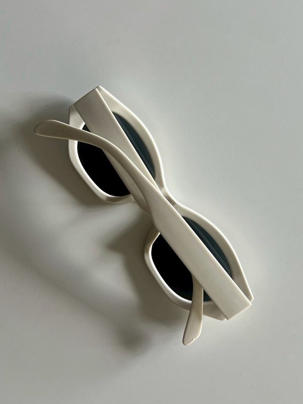 Pomelo VISITOR Vintage Glasses Sunglasses - Beige/Cream