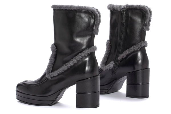 Pons Quintana BRISA BABY CALF BLACK + MOUTON CARBON ANKLE BOOT