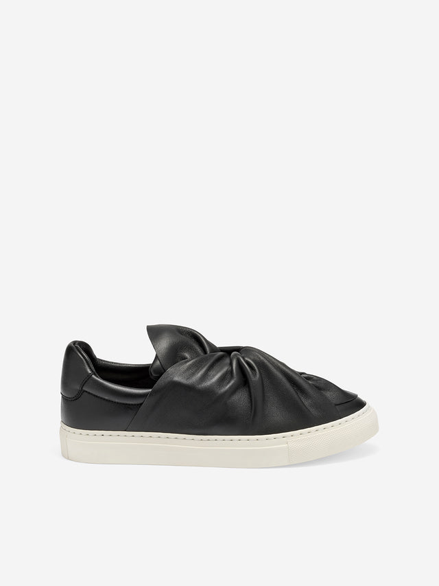 ports 1961 BEE SNEAKERS IN BLACK BLACK