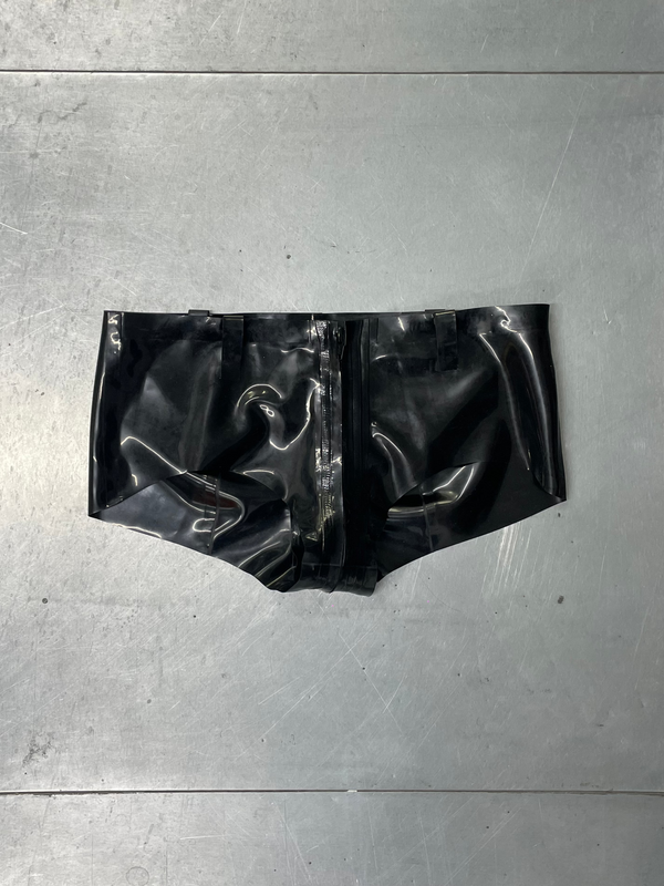 Poster Girl Agnes Latex Shorts Black