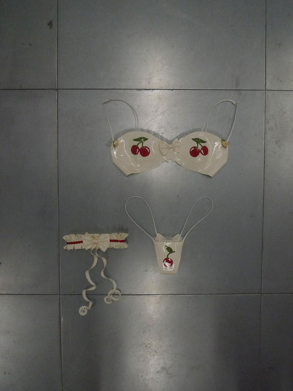 poster girl Chérie Latex Lingerie Set