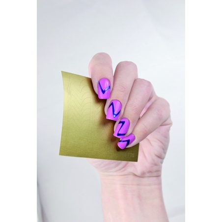 postquam NAIL ART VINYL MASK. GOLD LINES