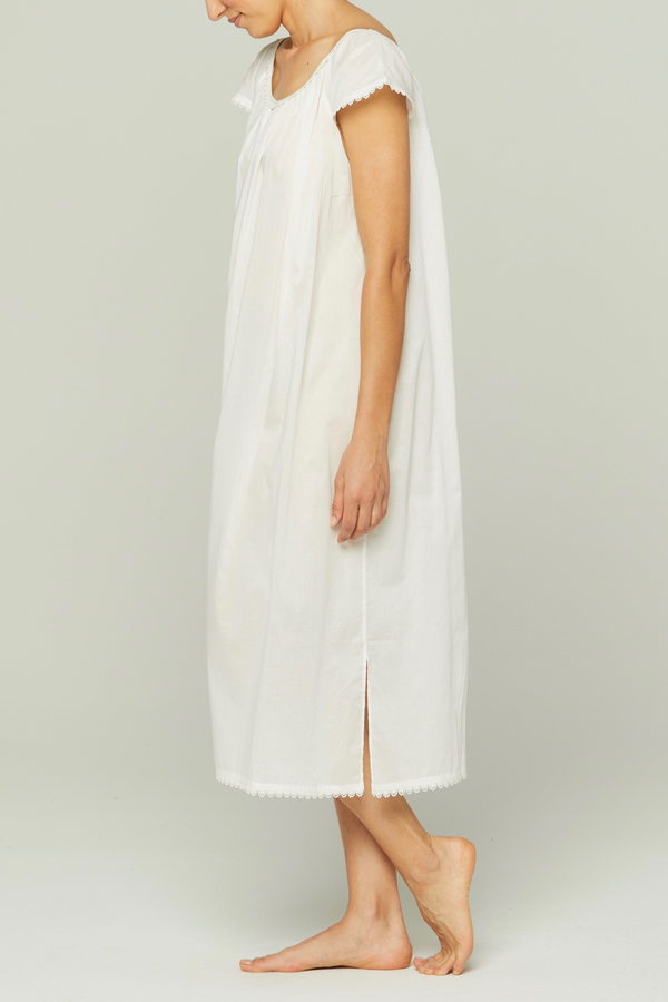 Pour Les Femmes Long Cotton Nightgown With Flower Trim - White