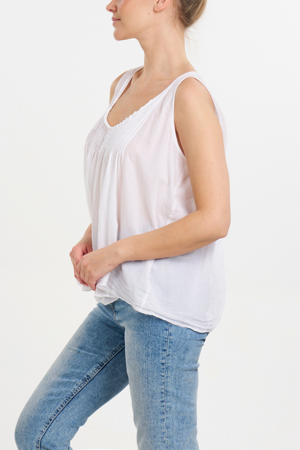 Pour Les Femmes Pintuck Top - White