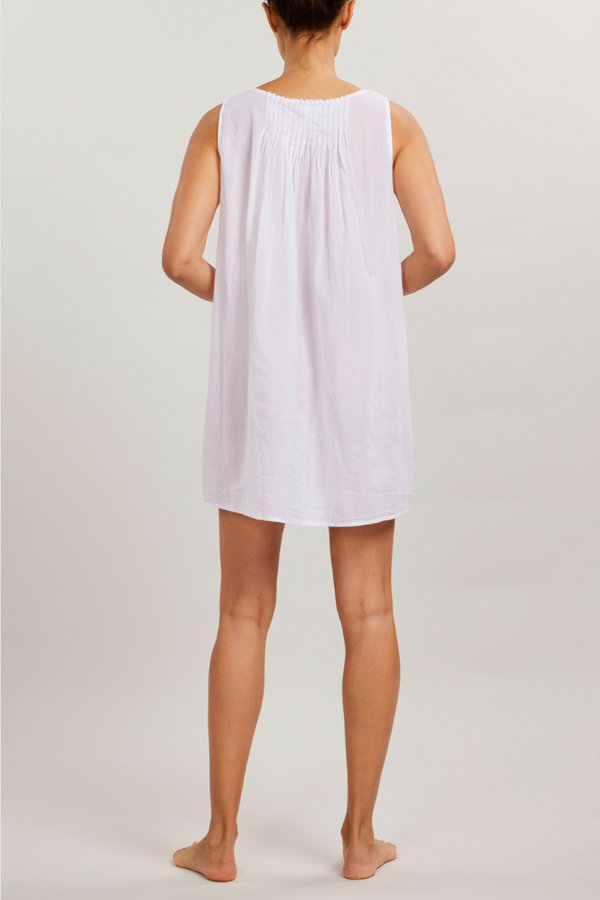 Pour Les Femmes Sleeveless Pintuck Nightie - White