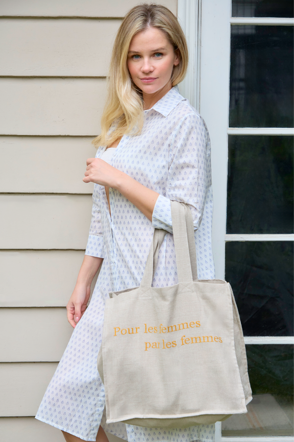 Pour Les Femmes Tote Bag - Yellow