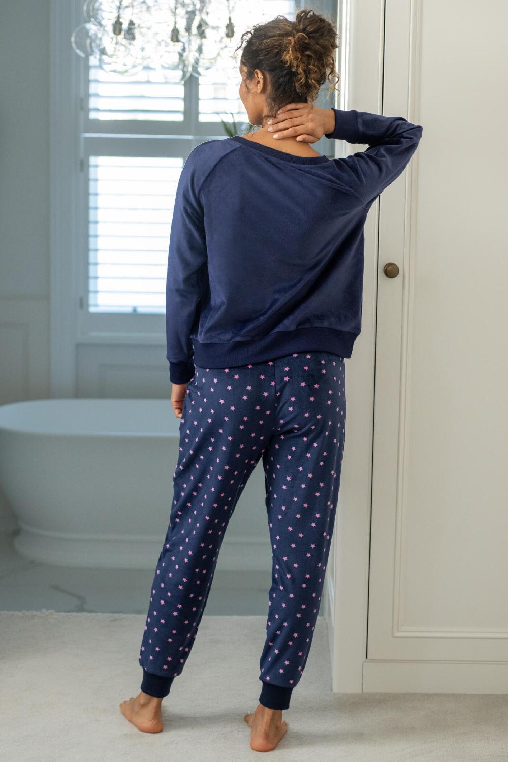 Pour Moi Cosy Fleece Sweatshirt And Jogger Pyjama Set - Navy/Pink