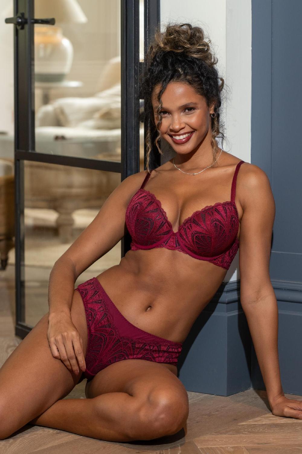 Pour Moi New Romance Padded Push-Up Plunge Bra - Cherry Red/Black