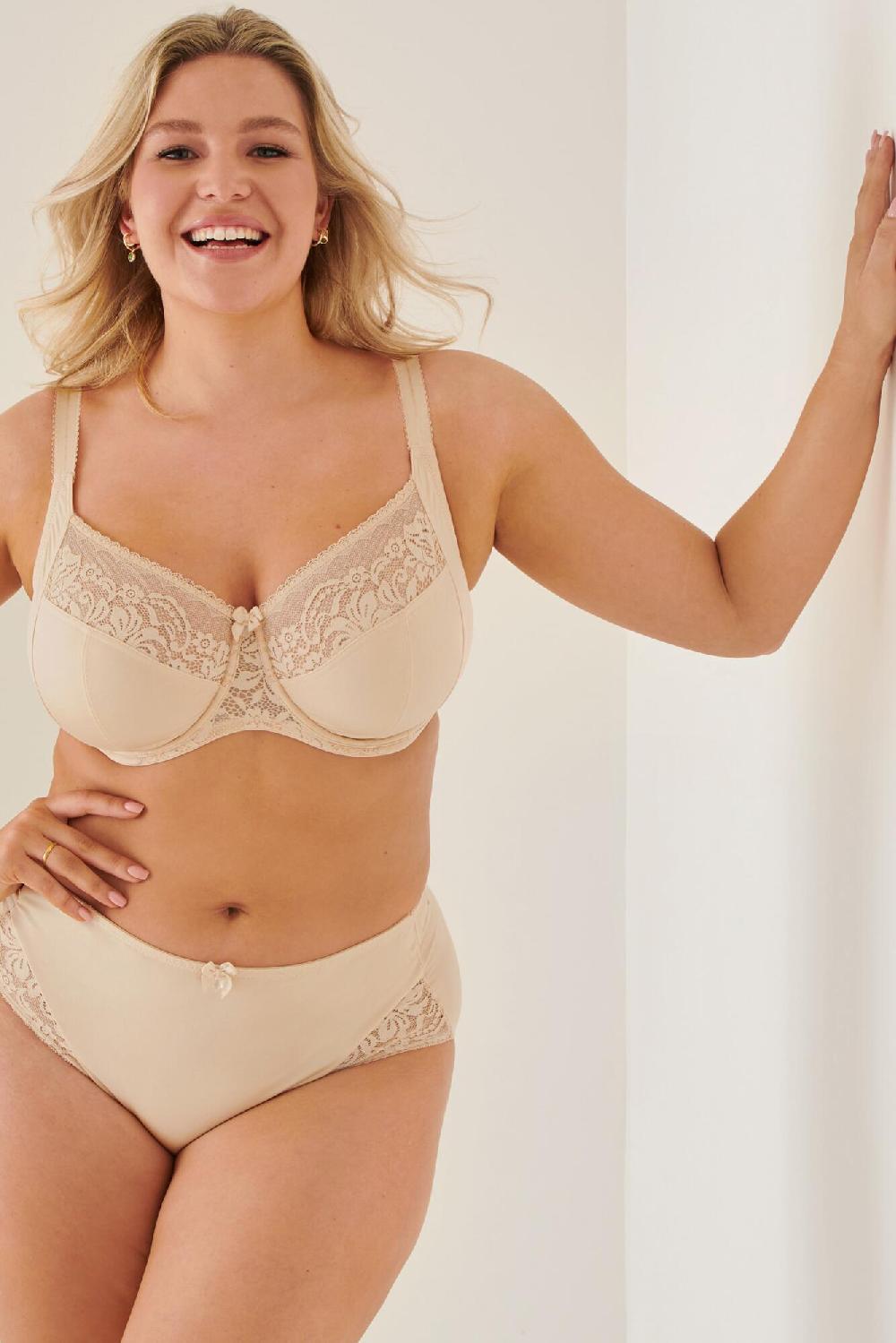 Pour Moi Aura Deep Brief - Almond