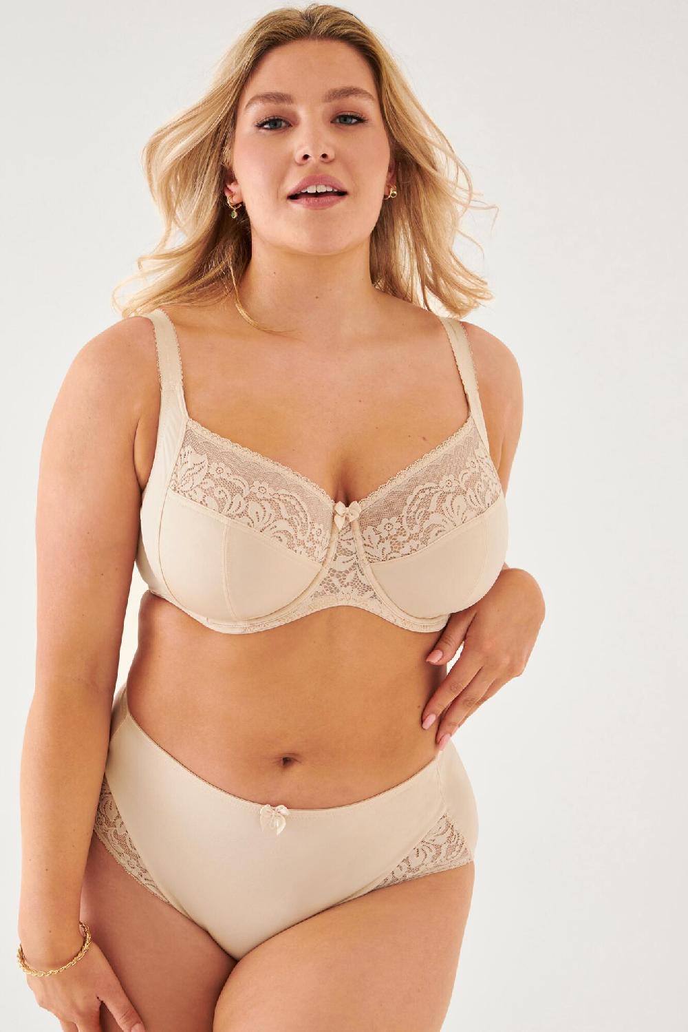 pour moi Aura Deep Brief - Almond