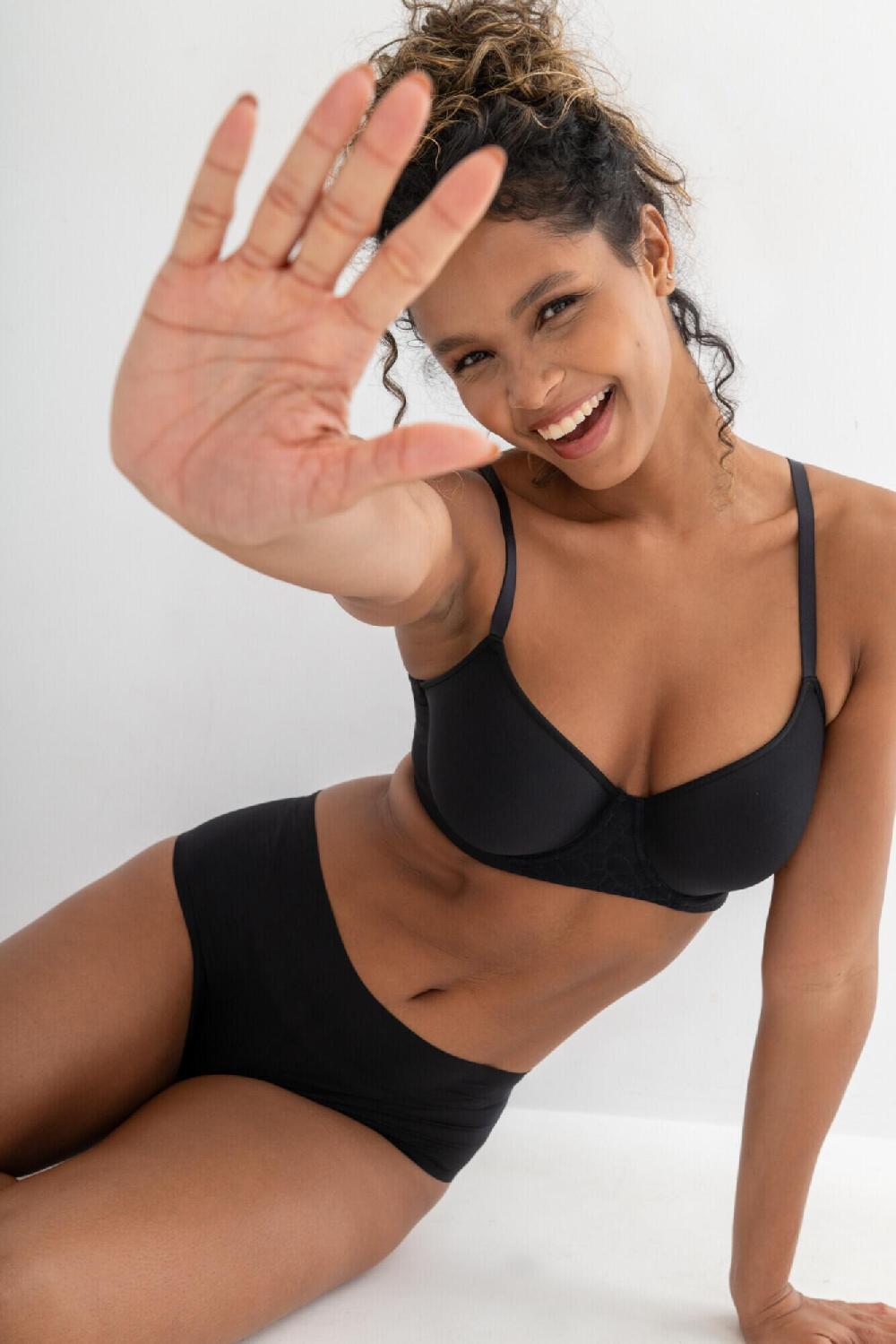 pour moi Definitions Bonded No VPL Shorty - Black