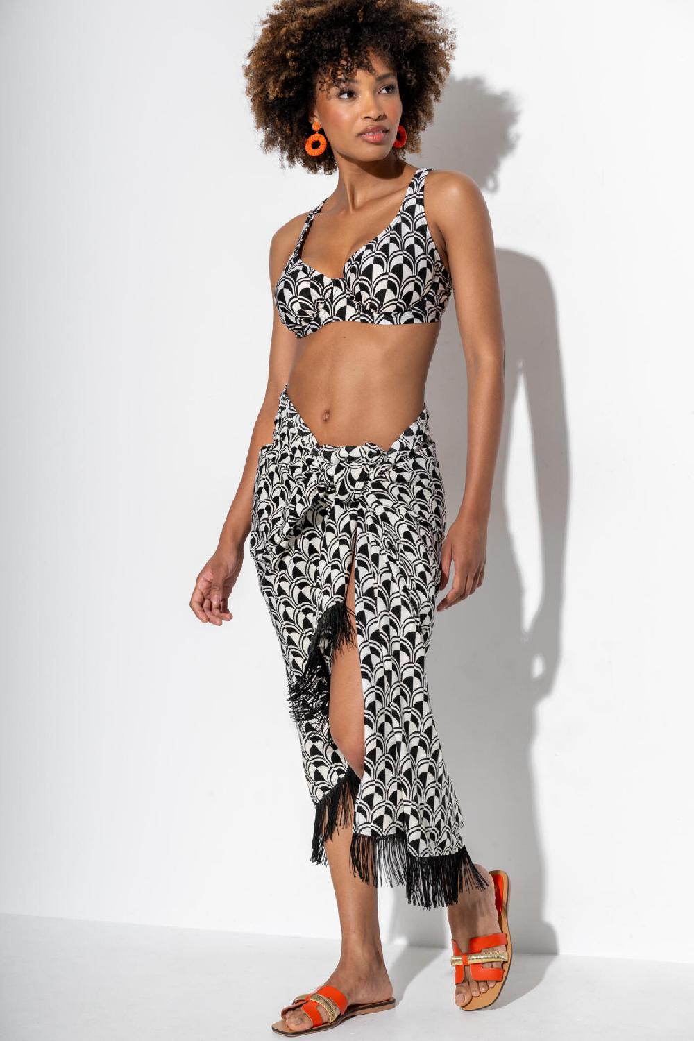 Pour Moi Fringe Trim Crinkle Multiway Sarong - Mono