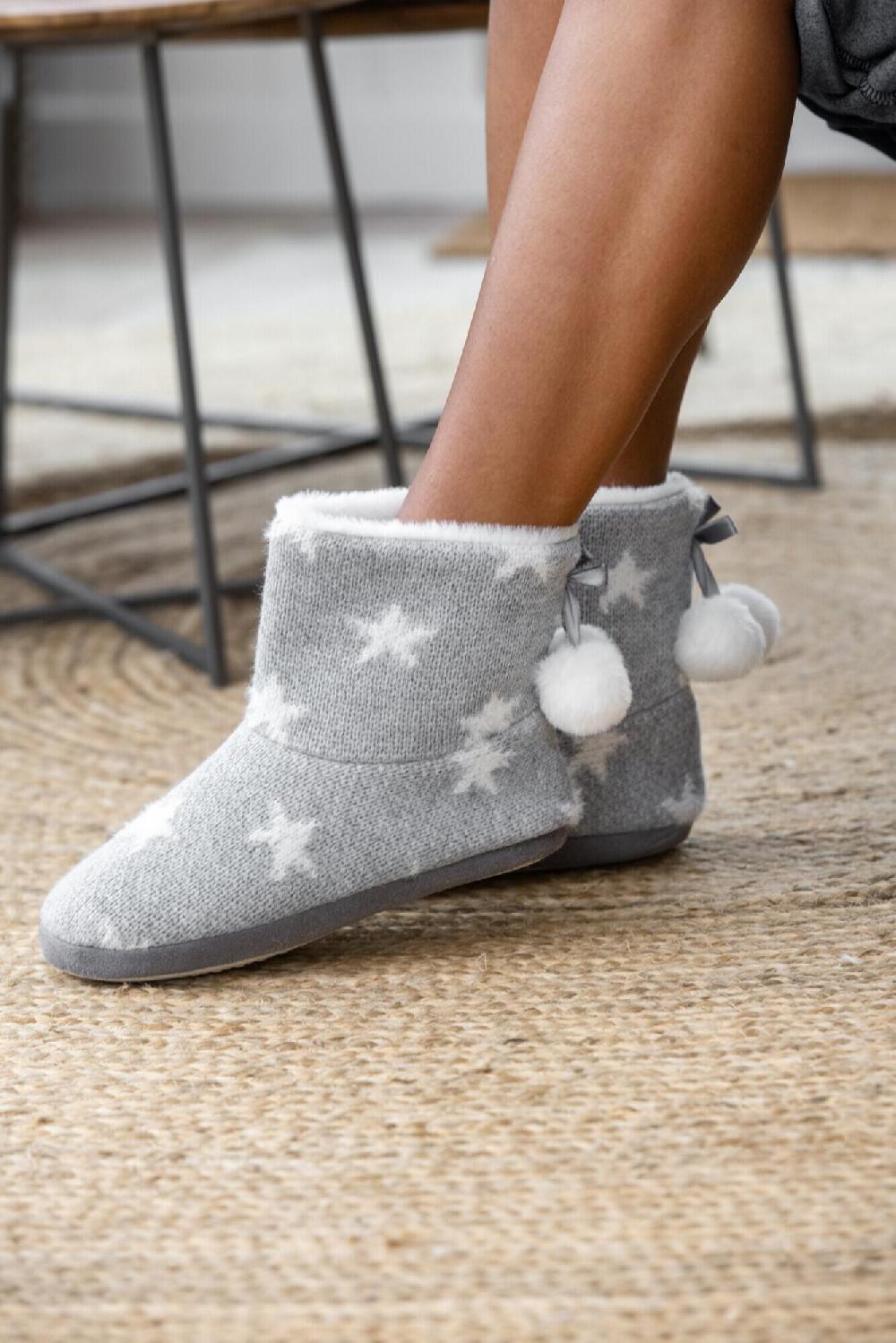 pour moi Star Knit Faux Fur Lined Bootie Slipper - Grey/Ivory