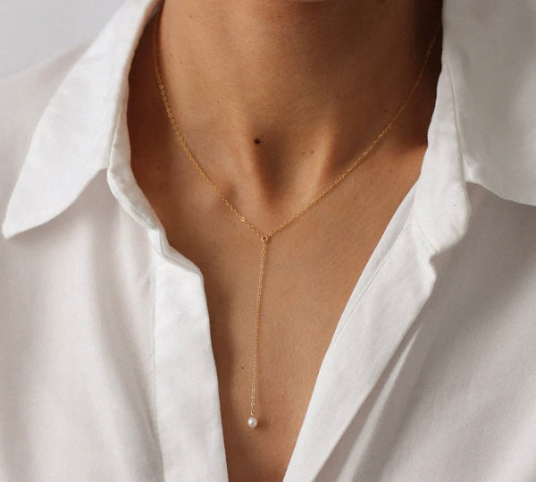 Pour Toi Dainty Pearl Lariat