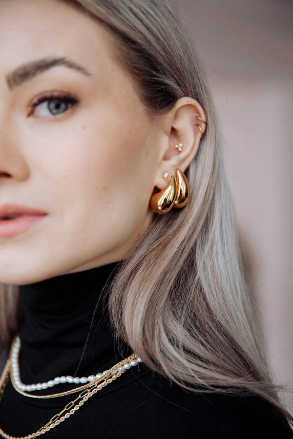 Pour Toi Drop Earrings