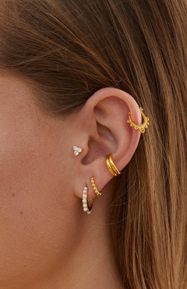 Pour Toi Triangle Flower Earstuds