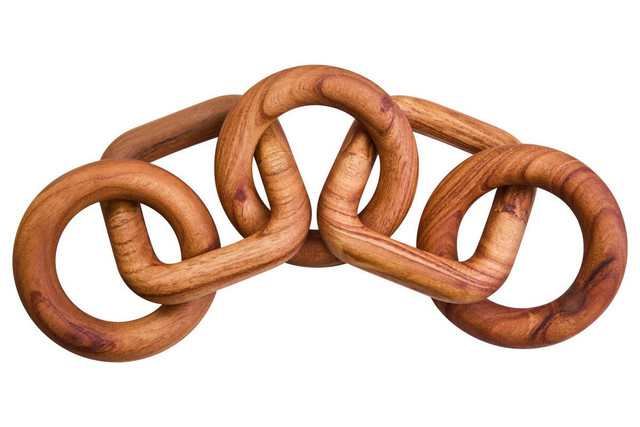 Premier Housewares Cato Brown Wood Five Link Chain Decor
