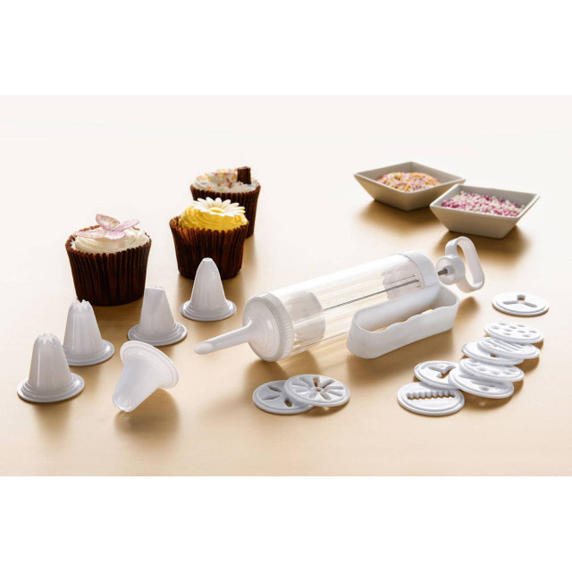 Premier Housewares Hallie Cake And Cookie Decorating Set