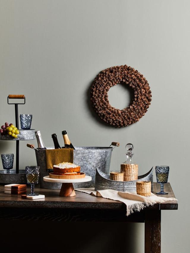 Premier Housewares Monzaro Round White Marble And Acacia Wood Cake Stand