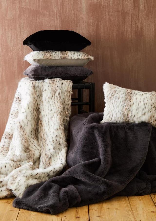 Premier Housewares Bosie Lamina Grey Fur Throw
