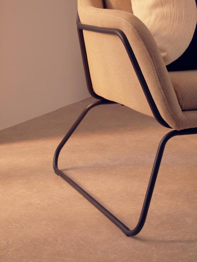 Premier Housewares Stockholm Natural Chair With Black Metal Frame